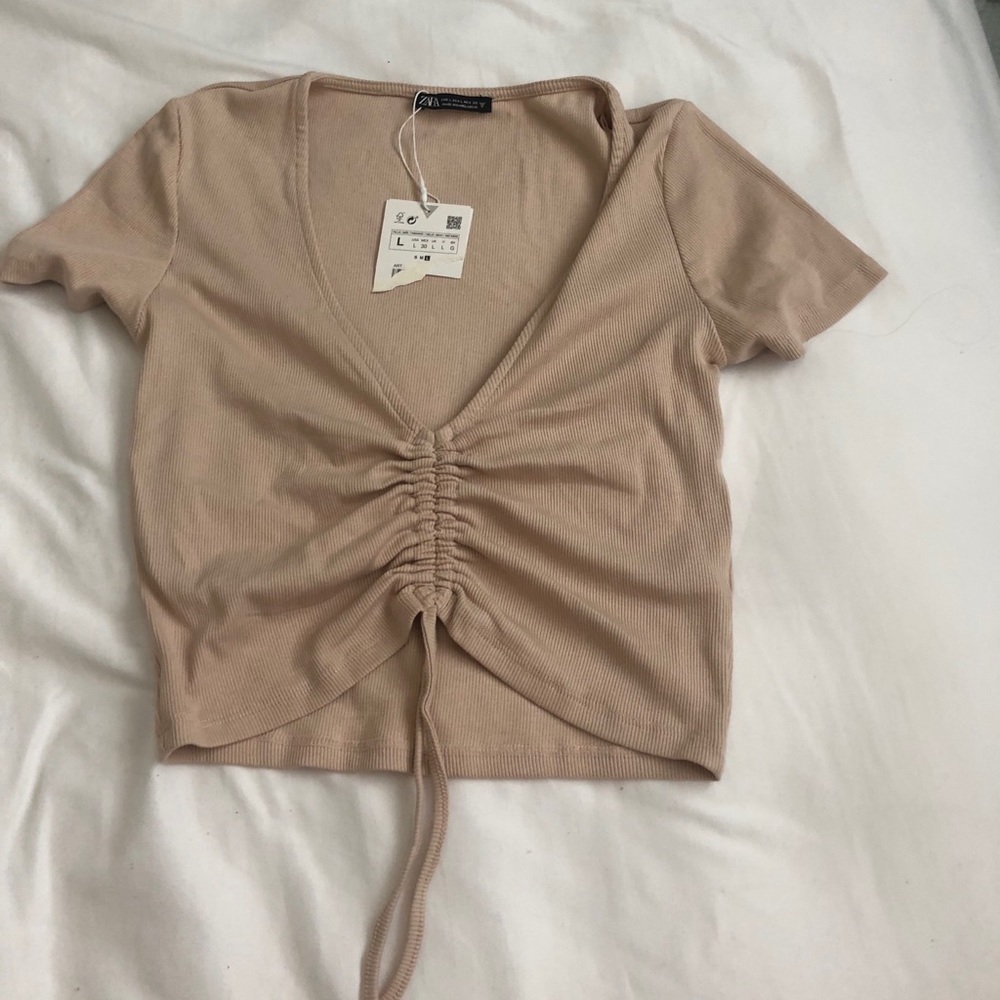 BRAND NEW NEVER WORN zara scrunch shirt!!
